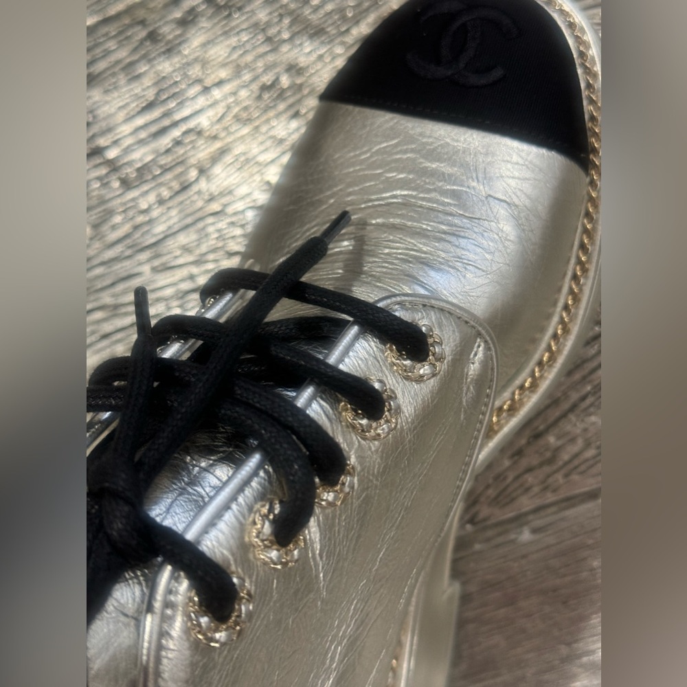 CHANEL BOOTS - Picture 5 of 16